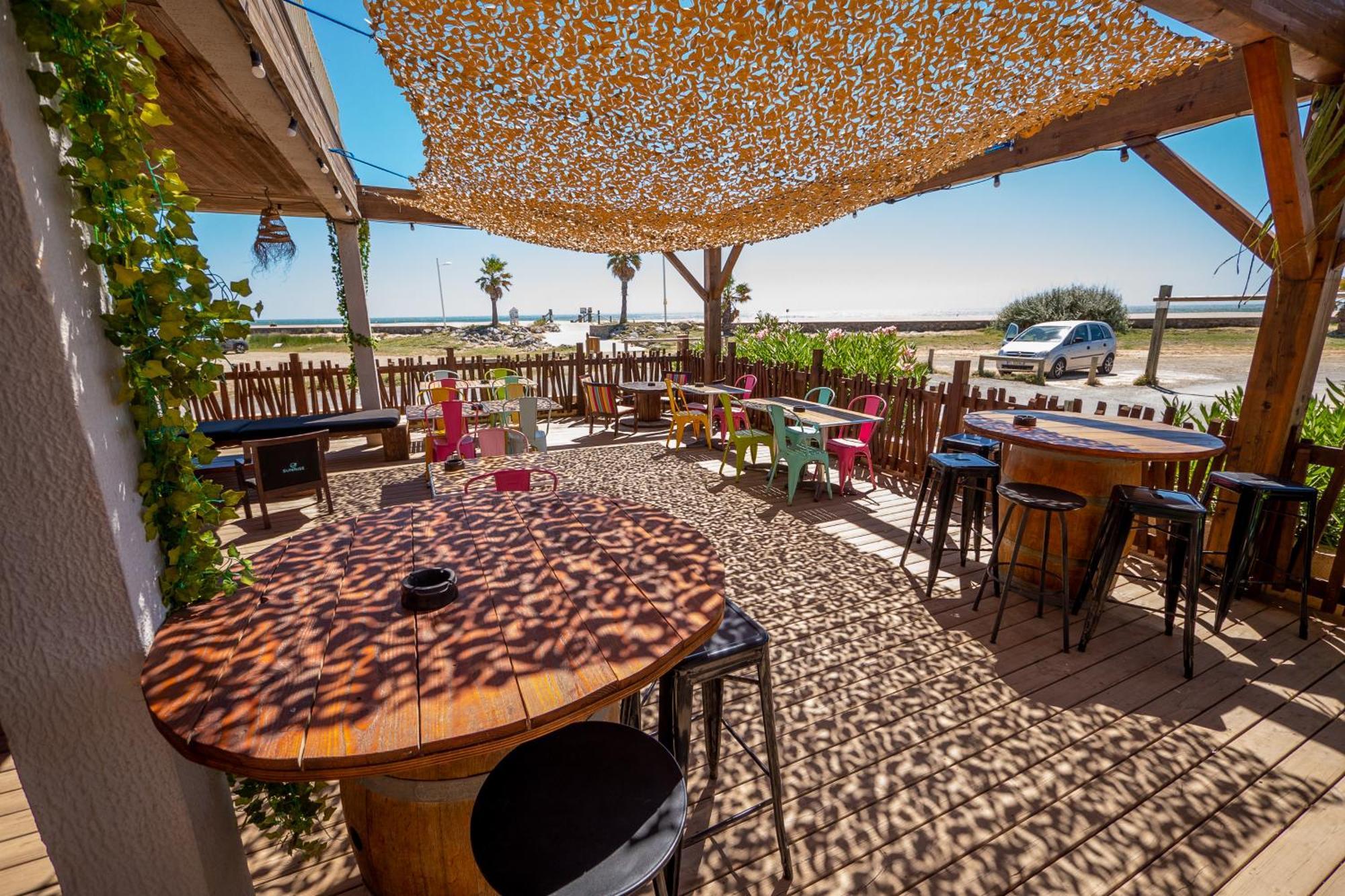 Sunrise Beach Hotel Груиссан Экстерьер фото